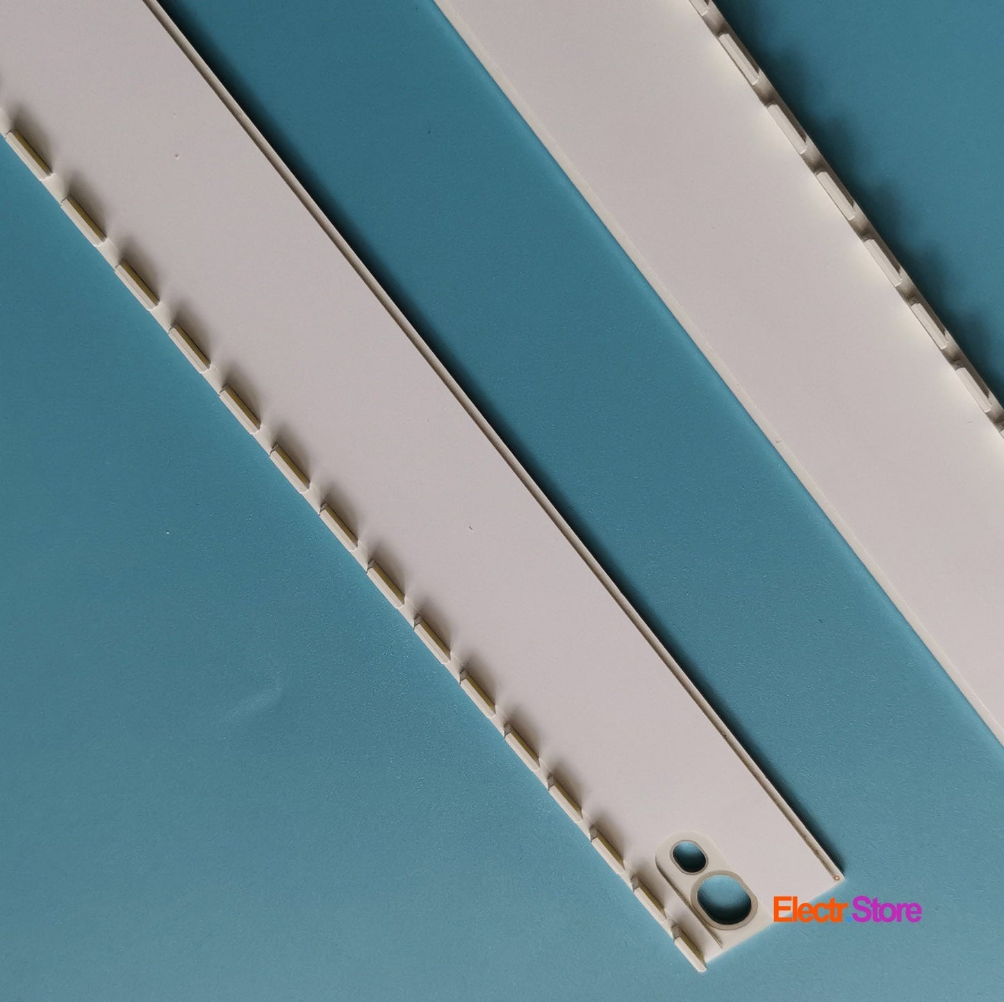 LED Backlight Strip Kits, BN96-39676A/39677A, V6ER_430SMA_LED48_R2/V6ER_430SMB_LED48_R2, 2X48LED (2 pcs/kit), for TV 43" SAMSUNG: UE43KU6500U, UE43KU6510, UE43KU6505, UA43KU6500 43" BN96-39676A BN96-39677A BN96-39678A BN96-39679A LED Backlights Samsung V6ER_430SMA_LED48_R2 V6ER_430SMB_LED48_R2 Electr.Store